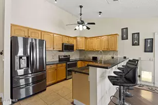7957 W Dreyfus Dr, Peoria, AZ 85381 - Photo 20