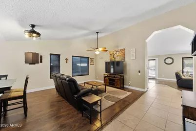 7957 W Dreyfus Drive, Peoria, AZ 85381 - Photo 6