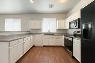 6919 S 37th Glen, Phoenix, AZ 85041 - Photo 8