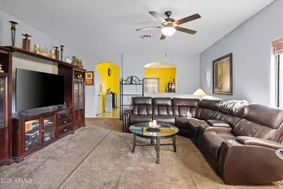 904 W Saint Charles Avenue, Phoenix, AZ 85041 - Photo 22