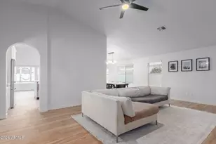 4039 E Morrow Dr, Phoenix, AZ 85050 - Photo 6