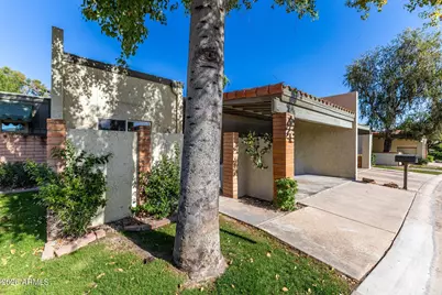 4323 N 28th Way, Phoenix, AZ 85016 - Photo 1