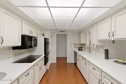 10616 W Roundelay Circle, Sun City, AZ 85351 - Photo 10