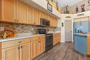 17489 N Goldwater Dr, Surprise, AZ 85374 - Photo 14