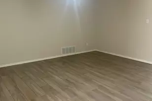 1811 N 44th St, Phoenix, AZ 85008 - Photo 8