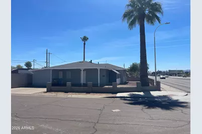 1811 N 44th Street, Phoenix, AZ 85008 - Photo 4