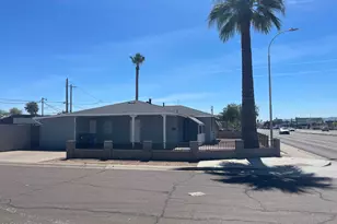 1811 N 44th St, Phoenix, AZ 85008 - Photo 4