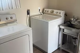 1811 N 44th St, Phoenix, AZ 85008 - Photo 30