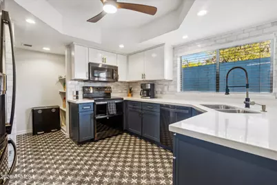 6547 N Villa Manana Drive, Phoenix, AZ 85014 - Photo 8