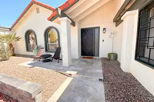 6547 N Villa Manana Dr, Phoenix, AZ 85014 - Photo 2