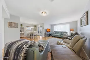 10402 W Wininger Cir, Sun City, AZ 85351 - Photo 2