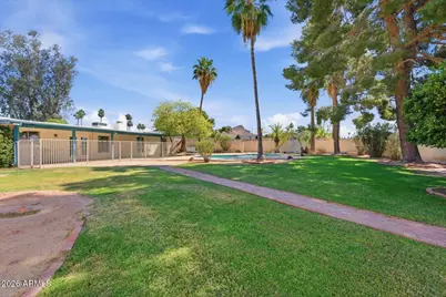 341 E Deepdale Road, Phoenix, AZ 85022 - Photo 32