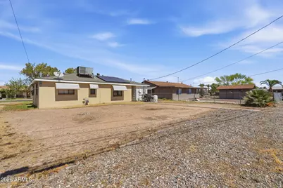 11205 W Missouri Avenue, Youngtown, AZ 85363 - Photo 16