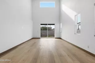 2813 E Trumbull Rd, Phoenix, AZ 85040 - Photo 12