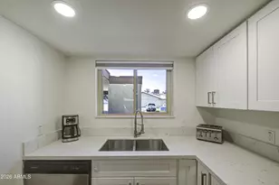 13237 N 25th Dr, Phoenix, AZ 85029 - Photo 6