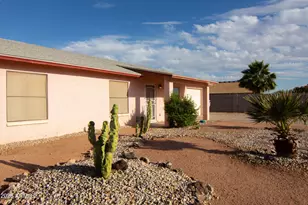 8890 W Rafael Dr, Arizona City, AZ 85123 - Photo 44