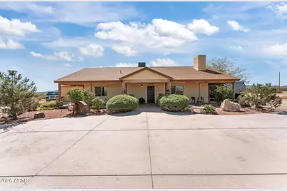 67062 Monroe Street, Salome, AZ 85348 - Photo 2