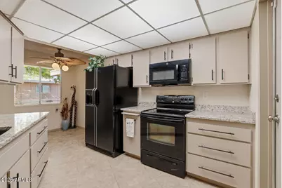 13659 N 109th Avenue, Sun City, AZ 85351 - Photo 6