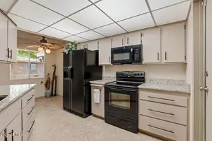 13659 N 109th Ave, Sun City, AZ 85351 - Photo 6