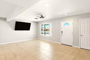 1643 N 22nd Pl, Phoenix, AZ 85006 - Photo 10