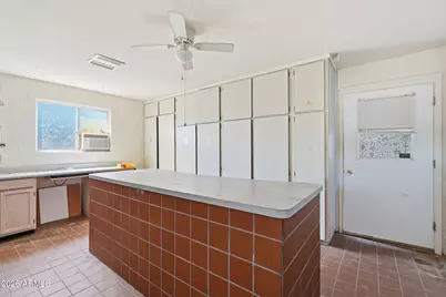 10734 W Saratoga Circle, Sun City, AZ 85351 - Photo 40