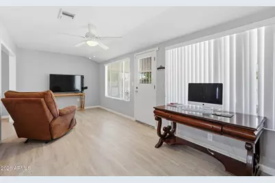 10734 W Saratoga Circle, Sun City, AZ 85351 - Photo 16