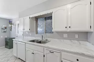 10734 W Saratoga Cir, Sun City, AZ 85351 - Photo 14