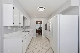 10734 W Saratoga Cir, Sun City, AZ 85351 - Photo 12