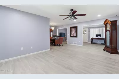 10734 W Saratoga Circle, Sun City, AZ 85351 - Photo 6