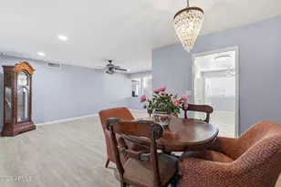 10734 W Saratoga Cir, Sun City, AZ 85351 - Photo 8