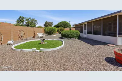 10734 W Saratoga Circle, Sun City, AZ 85351 - Photo 36