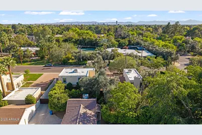 14 E Orangewood Avenue, Phoenix, AZ 85020 - Photo 28