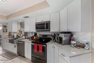 10802 W Thunderbird Blvd, Sun City, AZ 85351 - Photo 4