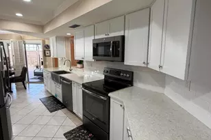 10802 W Thunderbird Blvd, Sun City, AZ 85351 - Photo 4