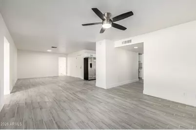 8103 N 56th Avenue, Glendale, AZ 85302 - Photo 6