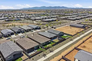 15996 W Honeysuckle Dr, Surprise, AZ 85387 - Photo 28