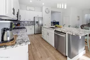 26022 N 44th Dr, Phoenix, AZ 85083 - Photo 16