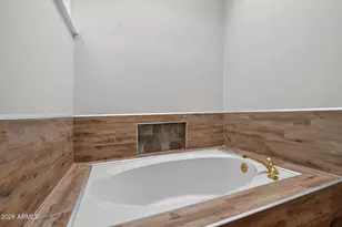 4615 E Monte Way, Phoenix, AZ 85044 - Photo 14