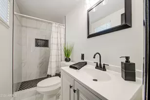 6213 W Almeria Rd, Phoenix, AZ 85035 - Photo 22