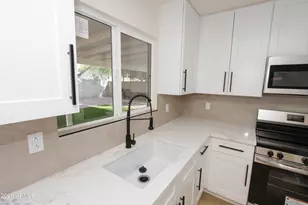 15811 N 23rd St, Phoenix, AZ 85022 - Photo 12
