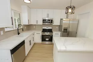 15811 N 23rd St, Phoenix, AZ 85022 - Photo 4