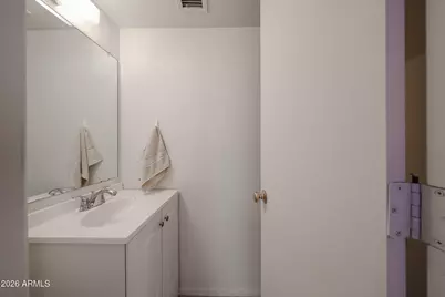 10410 N 7th Place #2, Phoenix, AZ 85020 - Photo 18