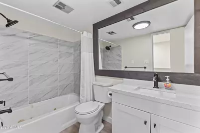 1425 E Desert Cove Avenue #15, Phoenix, AZ 85020 - Photo 4