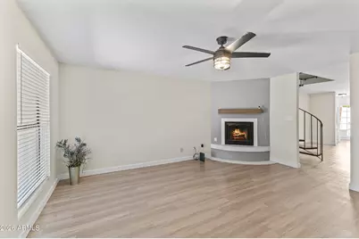 1425 E Desert Cove Avenue #15, Phoenix, AZ 85020 - Photo 4