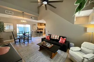 7978 W Beck Ln, Peoria, AZ 85382 - Photo 1