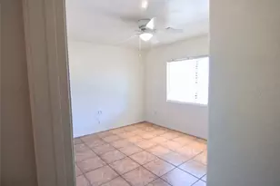 9975 W Lynx Dr, Arizona City, AZ 85123 - Photo 10