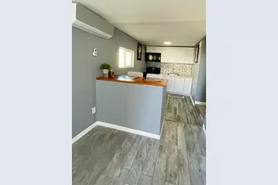 3720 W Mauna Loa Lane #Studio, Phoenix, AZ 85053 - Photo 4