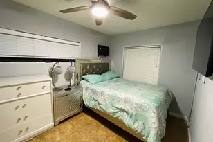 3720 W Mauna Loa Ln, Phoenix, AZ 85053 - Photo 8