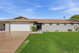 18410 N 104th Ave N, Sun City, AZ 85373 - Photo 10