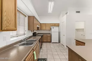 226 W Gail Dr, Gilbert, AZ 85233 - Photo 12